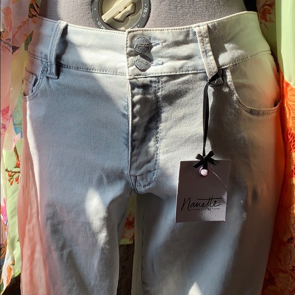 Nanette by Nanette Lepore “Cloud Madison” Capris - Picture 2 of 8